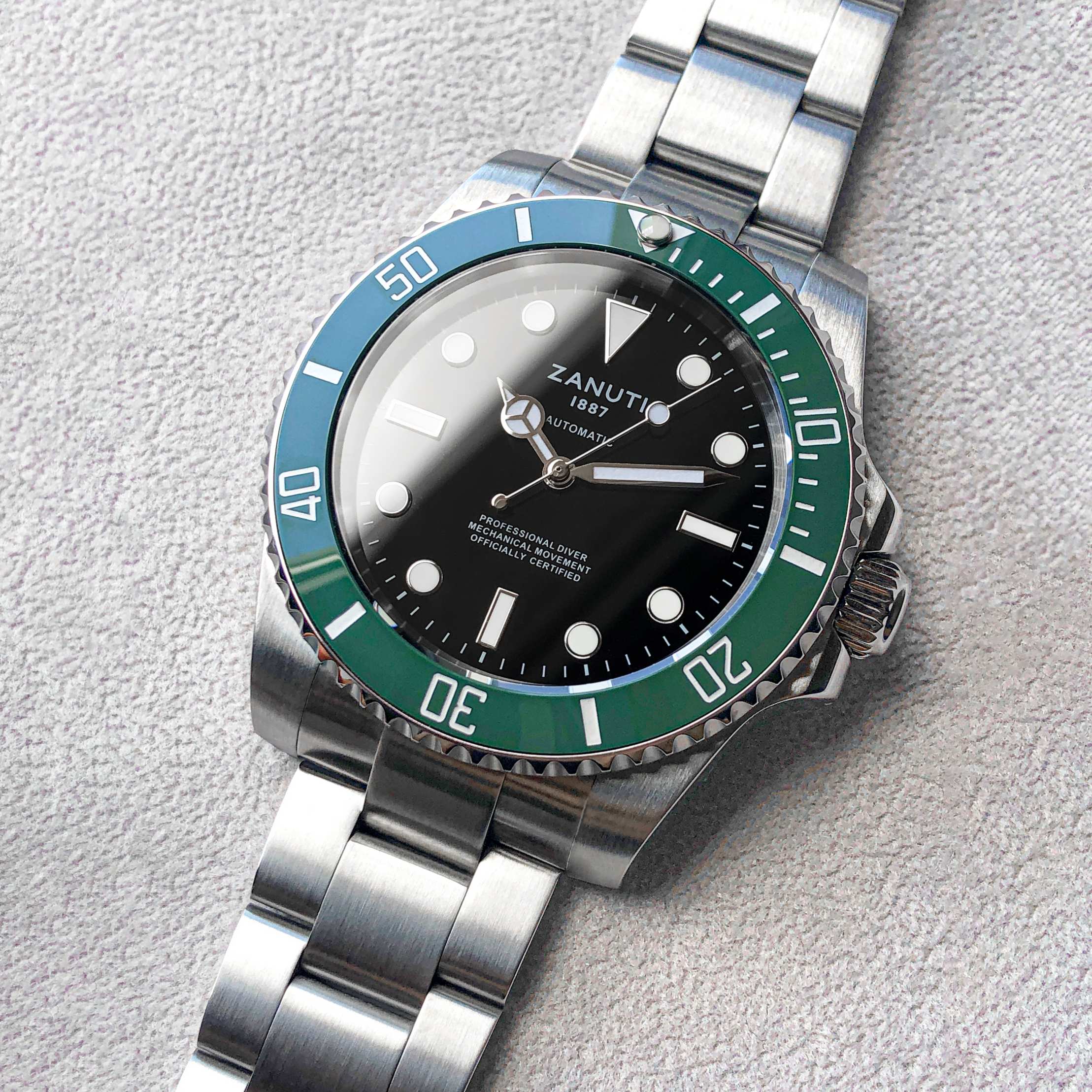 DIVER • PROFESSIONAL