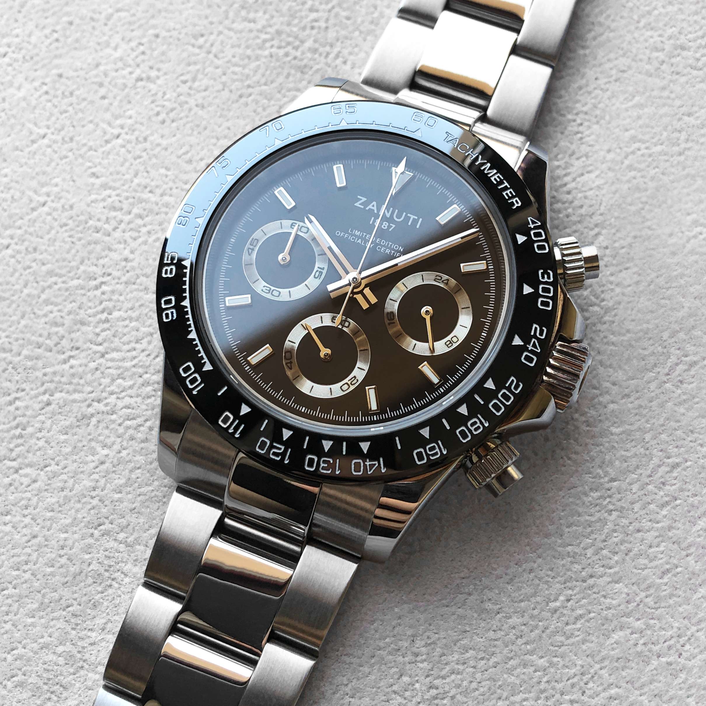 SILVERSTONE • CHRONO